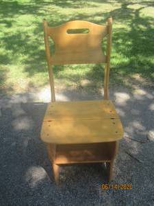 lot 249 image: VINTAGE CONVERTING STEP STOOL CHAIR