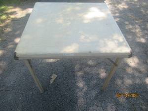 lot 254 image: VINTAGE SHWYDER BROS FOLDING TABLE