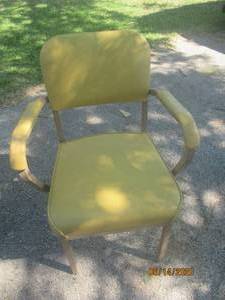 lot 261 image: VINTAGE LEATHER CHAIR