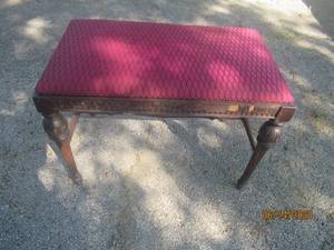 lot 266 image: VINTAGE PIANO STOOL