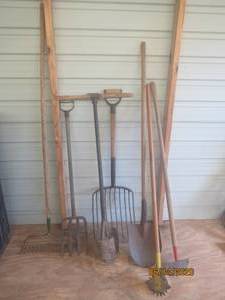 lot 273 image: 7 YARD TOOLS