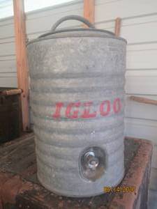 lot 279 image: VINTAGE GALVANIZED METAL IGLOO WATER DISPENSER