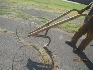 lot 284 image: VINTAGE MULE DRAWN PLOW&nbsp WORK WITH LOT # 98&nbsp