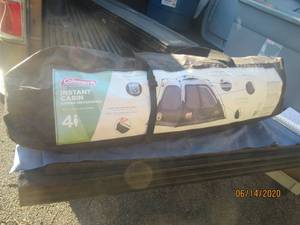 lot 303 image: COLEMAN INSTANT CABIN 4 PERSON