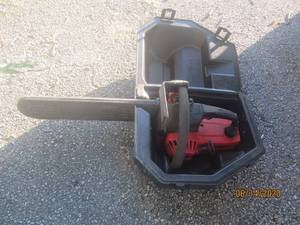 lot 305 image: CRAFTSMAN CHAINSAW