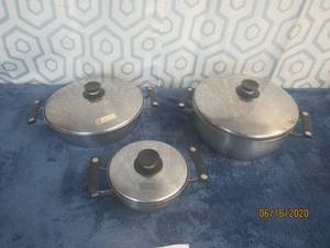 lot 465 image: 6 PC PRESTO PRIDE STAINLESS STEEL POTS