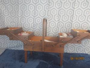 lot 482 image: Mid-Century Modern Norwegian Birch Sewing Caddy Stand