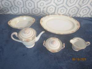 lot 487 image: 5 PC NORITAKE NIPPON TOKI KAISHA CHINA&nbsp-PLATTER&nbsp- VEGETABLE SERVER&nbsp&nbsp-TEA POT&nbsp&nbsp-CREAMER &amp SUGAR&nbsp