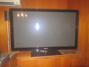 lot 491 image: SAMSUNG TV NEEDS REPAIR SEE PICS