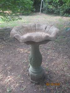 lot 500 image: CONCRETE BIRD BATH 32TALL