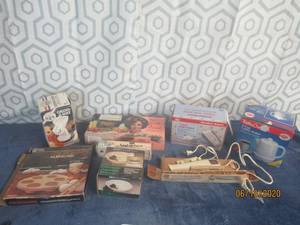 lot 507 image: VINTAGE KITCHEN WARE SEE PICS