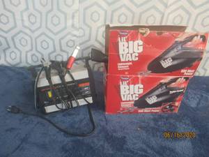 lot 512 image: BATTERY TENDER AND LIL BIG VAC