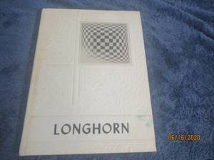 lot 519 image: 1973 CEDAR HILL HIGH SCHOOL YEAR BOOK