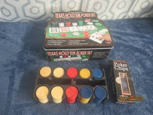 lot 522 image: POKER CHIPS