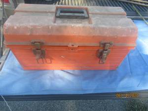 lot 314 image: TOOL BOX WITH CONTENTS