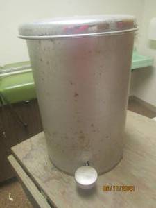 lot 336 image: VINTAGE TRASH CAN