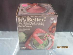 lot 358 image: SALTON PINK BIG CHILLER FILLER WITH OPENING