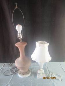 lot 360 image: TOTAL OF 2 VINTAGE TABLE LAMPS ON MARBLE BASE&nbsp&nbsp16&nbsp TALL&nbsp &amp 30 TALL&nbsp
