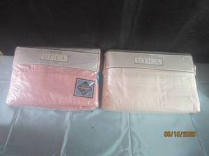 lot 397 image: TOTAL OF 2 UTICA QUEEN SHEET SETS&nbsp