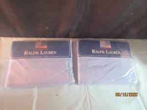 lot 399 image: TOTAL OF 2 CHAMBRAY RALPH LAUREN TWIN FLAT SHEETS&nbsp
