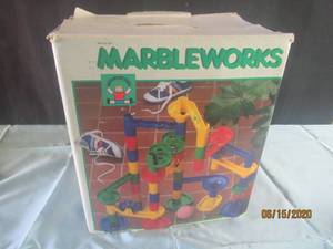 lot 405 image: VINTAGE 1980s&nbsp MARBLE WORKS DISCOVERY TOY