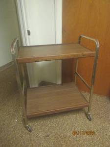 lot 406 image: 2 SHELF BROWN ROLLING CART ON WHEELS&nbsp29 L X 17 X 32H