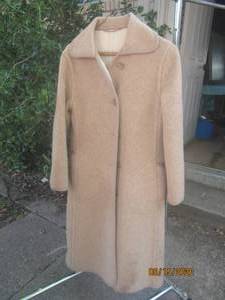 lot 416 image: LADY TRENCH COAT&nbsp