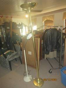 lot 425 image: 2 FLOOR LAMPS