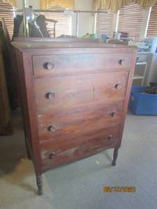 lot 426 image: VINTAGE 4 DRAWER TALL CHEST MILK PAINT FINISH