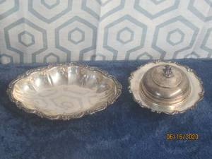 lot 433 image: DUO STERLING SILVER BOWLS &nbsp