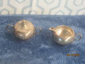 lot 434 image: SILVER ON COPPER CREAMER &amp SUGAR&nbsp