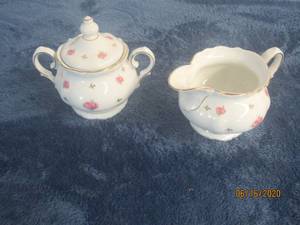 lot 442 image: WINTERLING GERMANY HERITAGE (ROSEBUDS) CREAMER &amp SUGAR&nbsp MATCH # 440 &amp 441