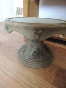 lot 38 image: Handmade cake stand with glass top