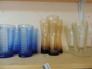 lot 44 image: 4 blue cups with ripples 3 sherbet cups, 3 light brown tall glasses