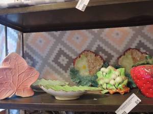 lot 85 image: 2 green leaf design dishes fall leaf design dishes, Strawberry design candy dish and more SOON