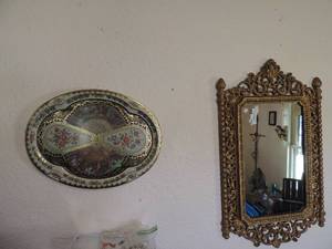 lot 107 image: Daher Decorded ware 1971 made in England floral design 20x15  gold trim wall mirror 32 x 19