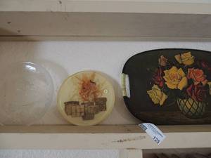 lot 125 image: Plastic rose decor platter wicker trivet glass fish plate