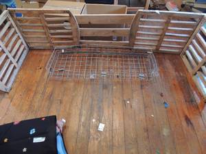 lot 144 image: Wooden PEN 64L X 18H  SIDES 24 X 18 , metal shelf