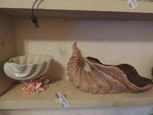 lot 168 image: Seashell by Jean 1985 15 Long and ceramic sea shell candy dish