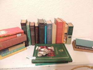 lot 182 image: Book lot includes, comedy, Guide to Antiques, New York, and many more all hardbacks