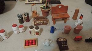 lot 192 image: Small benches , homemade jam wooden basket plant pots US mail and more