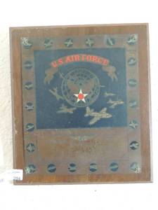 lot 204 image: U.S. Air Force 92648 Wall plaque 15x13