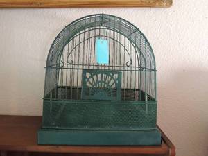 lot 247 image: GREEN BIRD CAGE