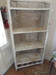 lot 250 image: white wicker 4 tier shelf 62x30