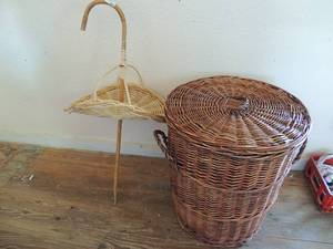 lot 253 image: Bamboo umbrella  wicker basket yard art   & dark brown wicker hamper with top