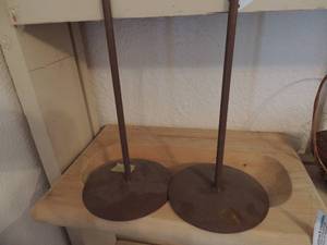 lot 284 image: wooden cutting board 2 brown paper towel holders