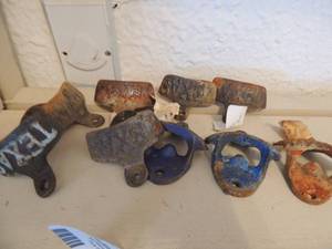lot 292 image: METAL Texas bottle openers x 9