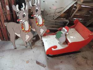 lot 325 image: 21x33 red Santa sleigh, two 33x18 Rudolph reindeers,  wooden forest animal 13x11