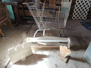 lot 351 image: Grocery basket and various shelves