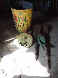 lot 352 image: Painted trash can with lid with 3  vintage shovels